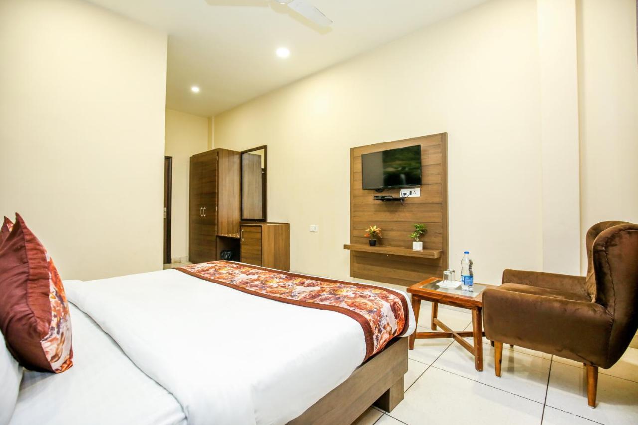 Hotel Karan Residency - 5 Min Walk From Golden Temple Amritsar Exterior photo