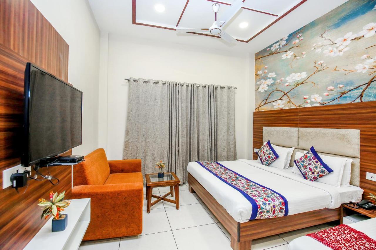 Hotel Karan Residency - 5 Min Walk From Golden Temple Amritsar Exterior photo