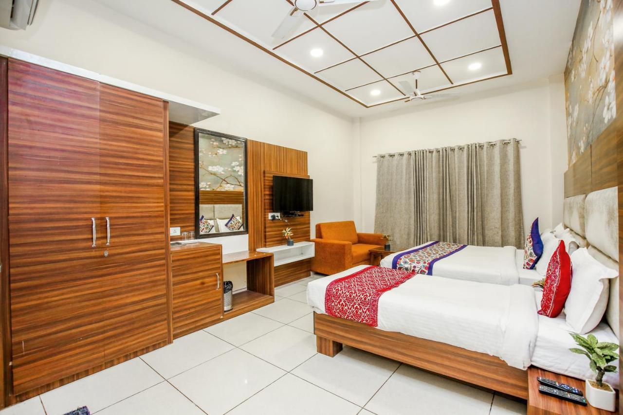 Hotel Karan Residency - 5 Min Walk From Golden Temple Amritsar Exterior photo